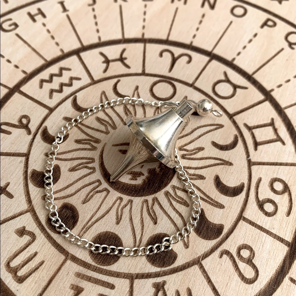 Magical Psychic Pendulum